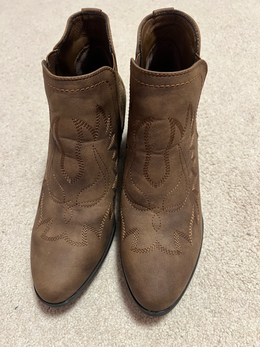 Global Win Brown Western-Style Ankle Booties